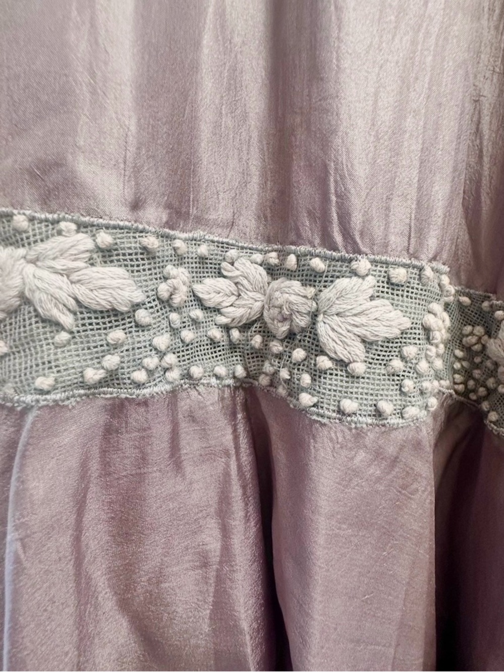 Romantic Lavender High-Low Boho Skirt with Lace Trim by Somi - Picture 4 of 6